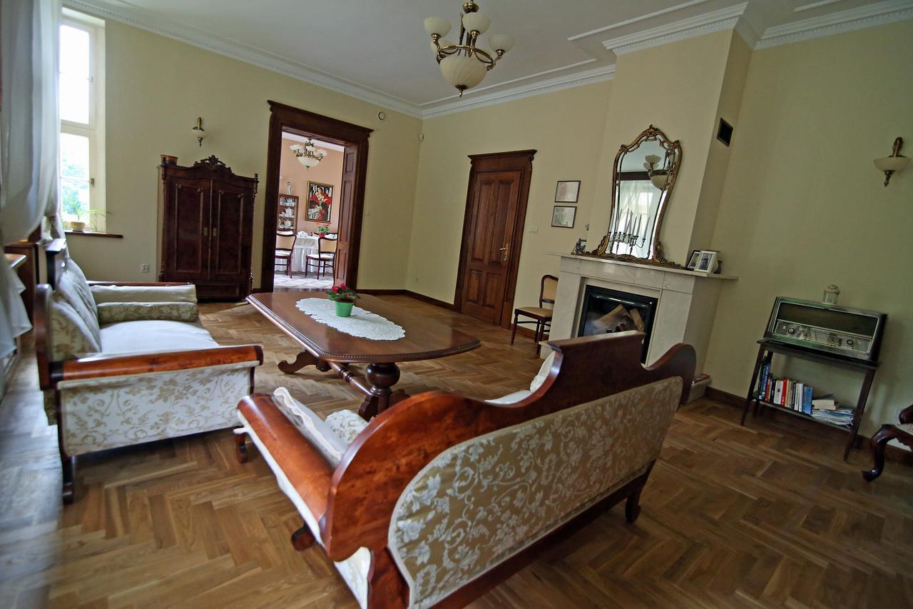 Bed and Breakfast Dwor Bieland Elblag Esterno foto