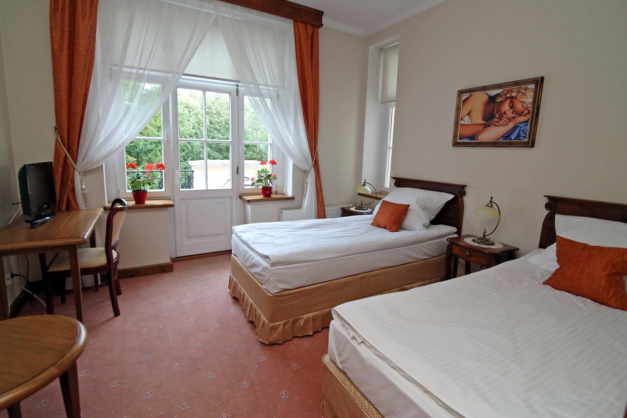 Bed and Breakfast Dwor Bieland Elblag Esterno foto