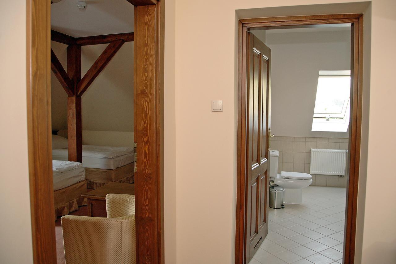 Bed and Breakfast Dwor Bieland Elblag Esterno foto