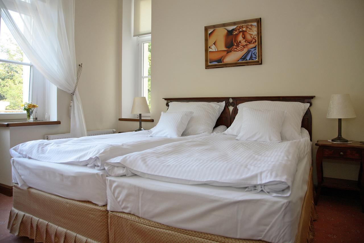 Bed and Breakfast Dwor Bieland Elblag Esterno foto