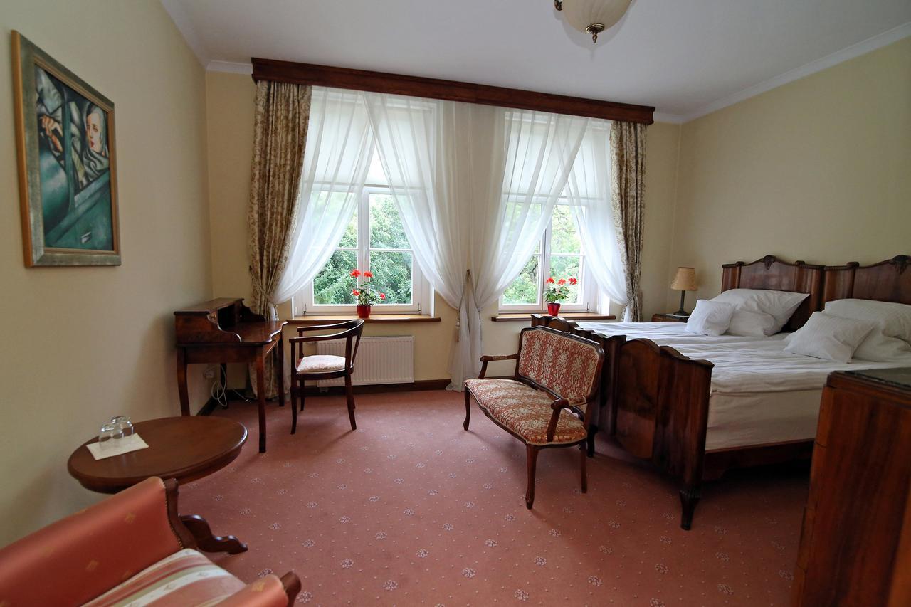 Bed and Breakfast Dwor Bieland Elblag Esterno foto