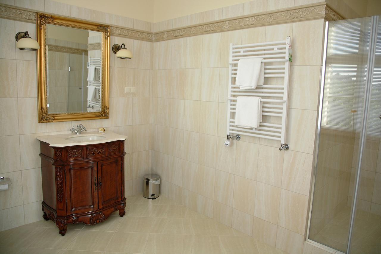Bed and Breakfast Dwor Bieland Elblag Esterno foto