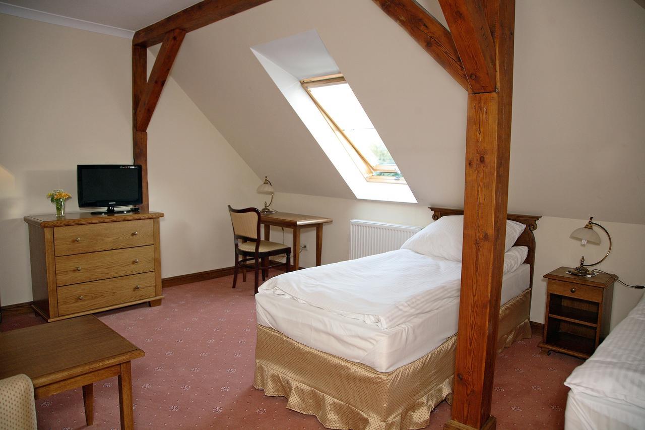 Bed and Breakfast Dwor Bieland Elblag Esterno foto