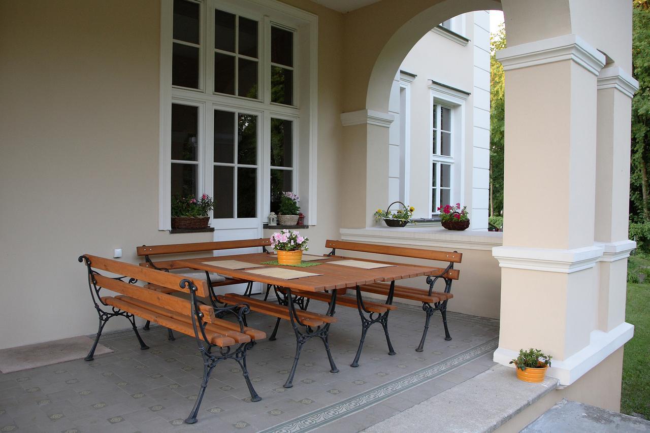 Bed and Breakfast Dwor Bieland Elblag Esterno foto